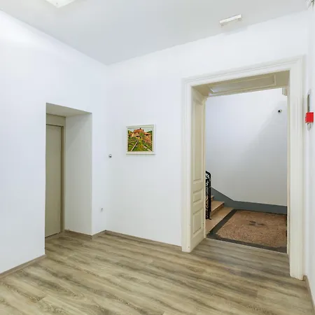 Boutique Joyce 4*