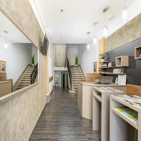 Boutique Joyce 4*