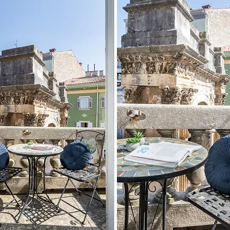 Boutique Joyce Πούλα