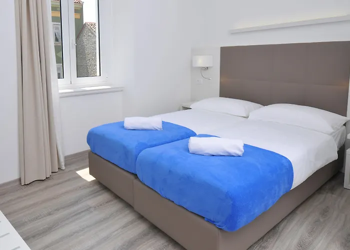 Boutique Joyce 4* Póla