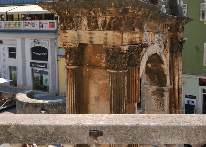 Boutique Joyce Póla