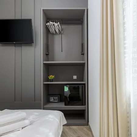 Boutique Joyce 4* Πούλα