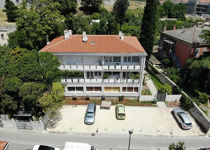 Boutique Joyce 4* Pula